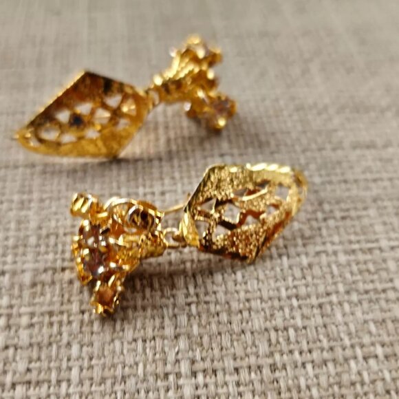 Drop Down Earrings Gold Tone Small Earrings Fashion Jewelry Unbranded - Picture 8 of 11